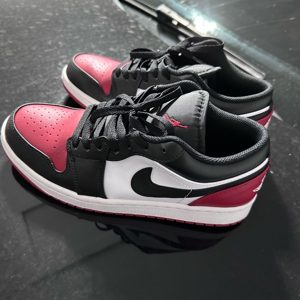 Nike Mens Jordan Low Top Sneakers - Black/White/Red